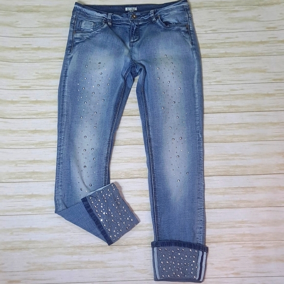 Ladies Rhinestone Jeans - Picture 2 of 10